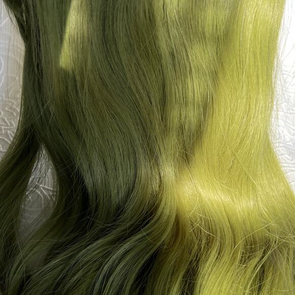 Matcha Green Shoulder Length Wavy Cosplay Wig - Picture 6 of 8